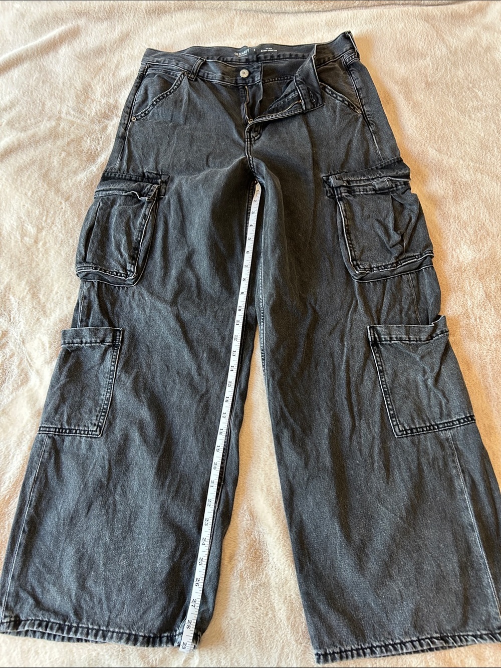 Old Navy Black Wide-Leg Cargo Jeans with Patch Pockets
